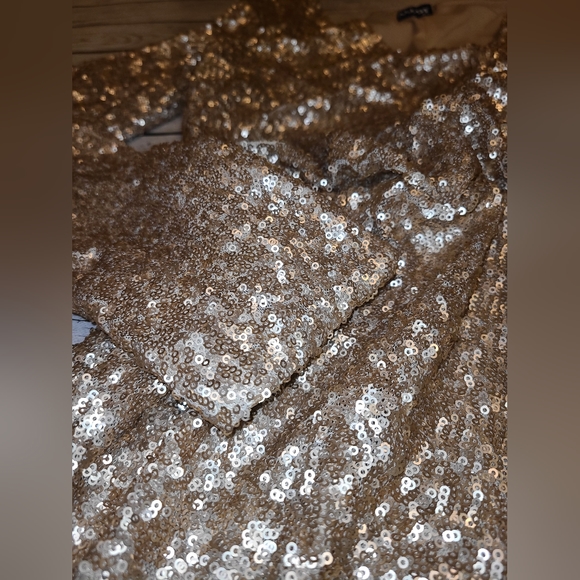 Alloy Apparel Plunge Gold "M" sequence dress. Mini - Picture 7 of 8